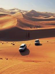Obraz na płótnie pustynia wydma offroad emirat