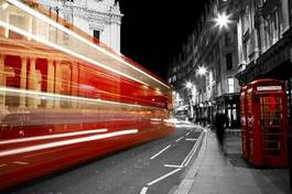 Fotoroleta czerwona budka w śródmieściu londynu