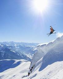 Obraz na płótnie sportowy narty śnieg sporty zimowe