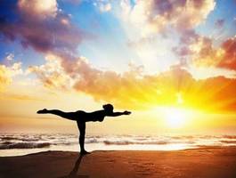 Naklejka joga natura niebo