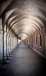 Naklejka wejście europa architektura tunel kolumna