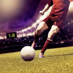 Plakat pole sport mężczyzna trawa piłka