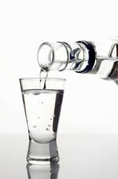 Naklejka woda napój szkło uzależnienie