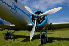 Obraz na płótnie maszyny silnik stary samolot motor