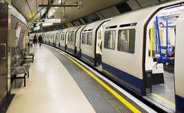 Obraz na płótnie anglia wagon tunel peron londyn