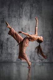 Plakat dziewczynka piękny ćwiczenie kobieta tancerz