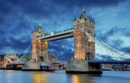 Naklejka most tower w londynie nocą
