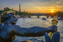 Naklejka niebo słońce statua europa francja