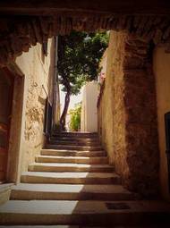 Naklejka kamieniste schody na wyspie elba