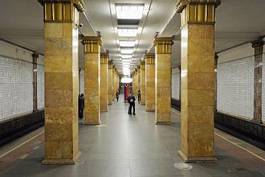 Naklejka architektura rosja transport peron kolumna