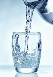 Plakat napój woda jedzenie bąbelek