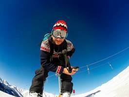 Obraz na płótnie witalność narty narciarz góra zabawa