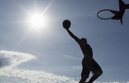 Fototapeta piłka park niebo koszykówka mężczyzna