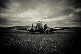 Fototapeta wojskowy samolot stary wrak