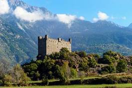 Fotoroleta zamek góra wieża baszta średniowiecznej