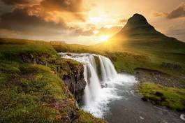 Plakat wodospad w islandii