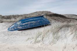 Fototapeta plaża łódź wydma