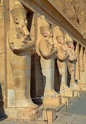 Naklejka dolina góra statua egipt