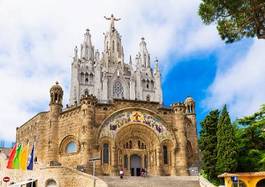Naklejka niebo hiszpania barcelona góra kościół