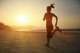 Plakat dziewczynka sport ćwiczenie słońce morze