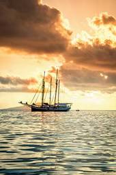 Naklejka natura łódź statek żeglarstwo niebo