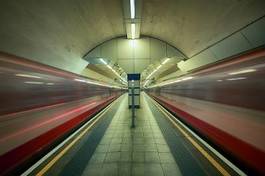Fotoroleta londyn miejski peron transport