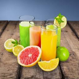 Obraz na płótnie owoc słoma napój zdrowy