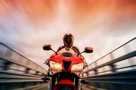 Fotoroleta motocyklista droga silnik mężczyzna
