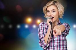 Obraz na płótnie mikrofon muzyka kobieta śpiew piękny