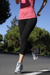 Naklejka kobieta jogging zdrowy droga lekkoatletka