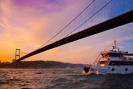 Fototapeta nowoczesny słońce statek most widok