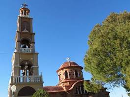 Obraz na płótnie wieża kościelna grecja roślinność architektura kościół
