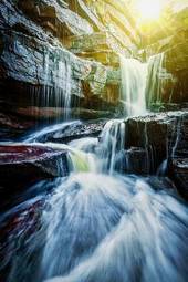 Fotoroleta woda wodospad spokojny słońce