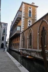 Fotoroleta stary woda miasto gondola ulica