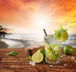 Fotoroleta świeży słoma napój słońce plaża
