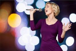 Plakat mikrofon muzyka śpiew kobieta karaoke
