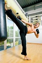 Obraz na płótnie mężczyzna kick-boxing sztuki walki