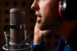 Fotoroleta śpiew mężczyzna ludzie muzyka mikrofon