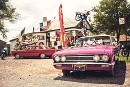 Obraz na płótnie różowy retro samochód