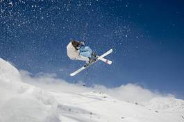 Naklejka góra snowboard niebo