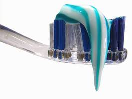 Obraz na płótnie szczoteczka z pastą do zębów