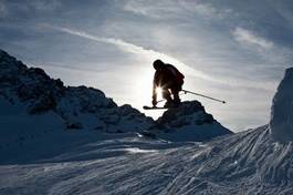 Plakat narciarz trawa słońce trasa narciarska