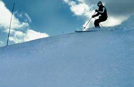 Plakat narty włochy narciarz niebo śnieg