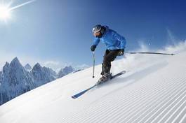 Plakat narciarz szczyt lód zabawa sport