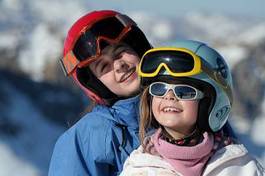 Plakat dzieci góra śnieg sport narty
