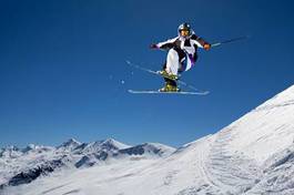 Plakat śnieg alpy chłopiec narciarz