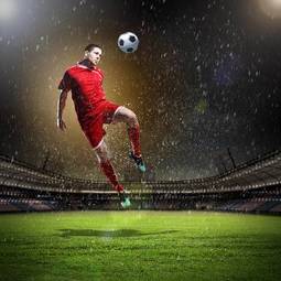 Plakat sport pole piłka nożna trawa piłkarz