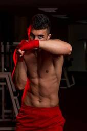 Plakat mężczyzna sporty ekstremalne sztuki walki kick-boxing