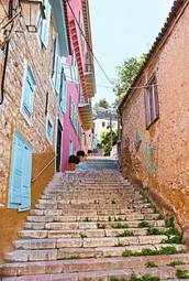 Naklejka miasto ulica wzgórze grecja morze