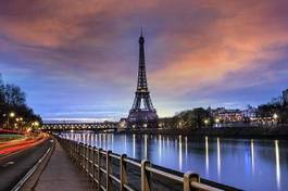 Obraz na płótnie paryż, wieża eiffla i pont bir-hakeim